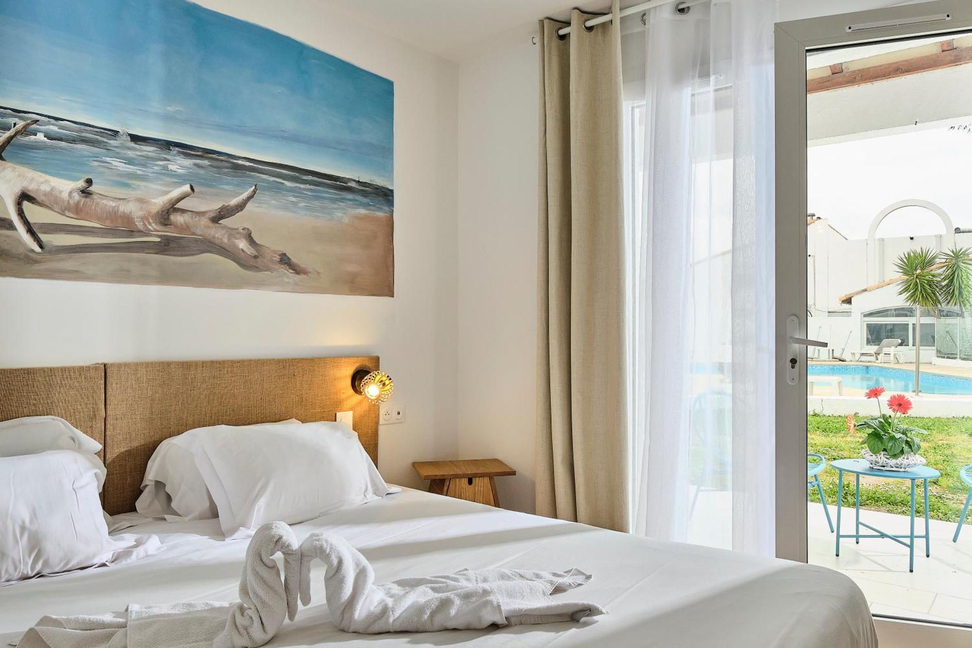 Artemia Aigues-Mortes - Hotel Avec Piscine ภายนอก รูปภาพ