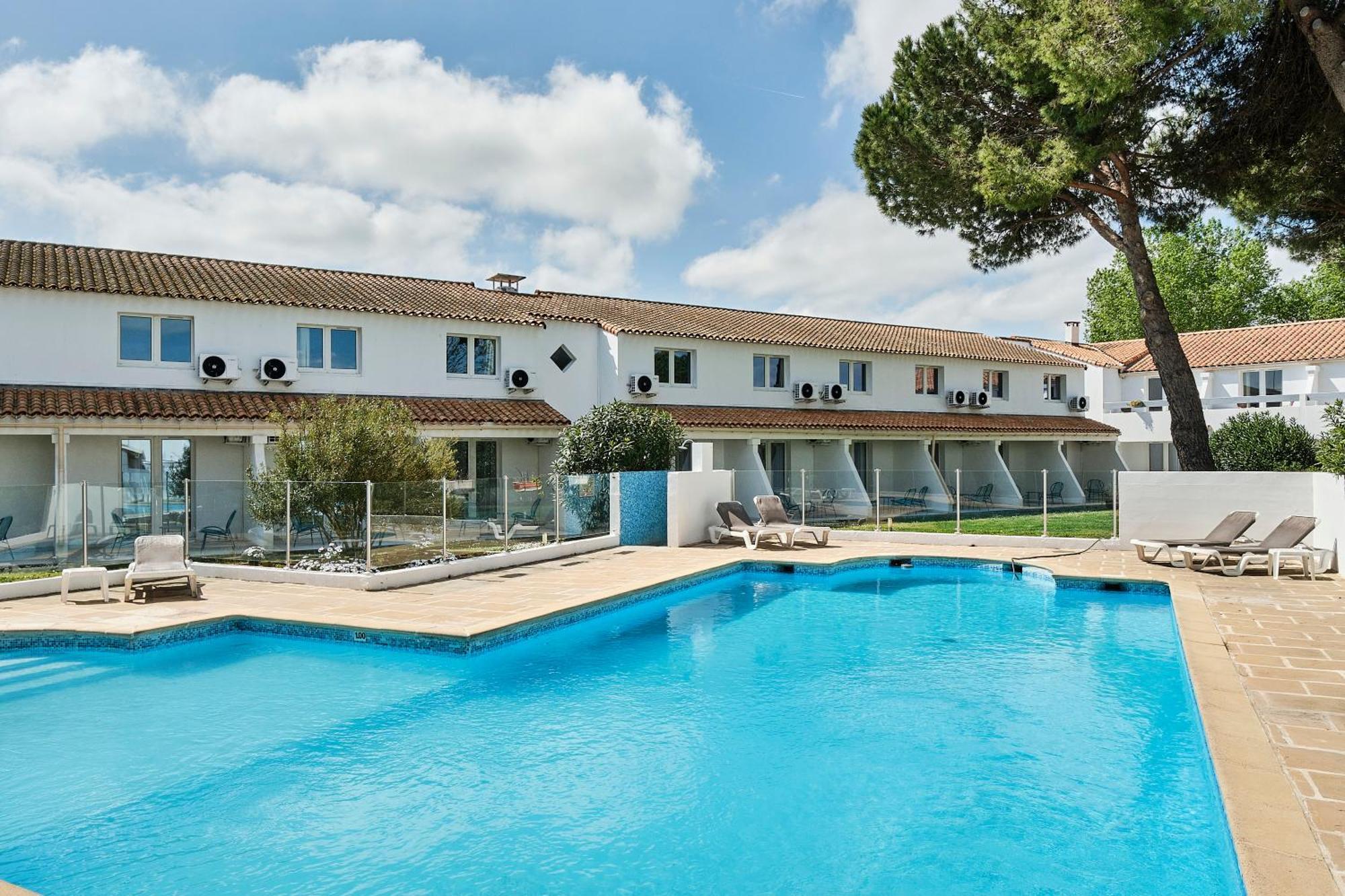 Artemia Aigues-Mortes - Hotel Avec Piscine ภายนอก รูปภาพ