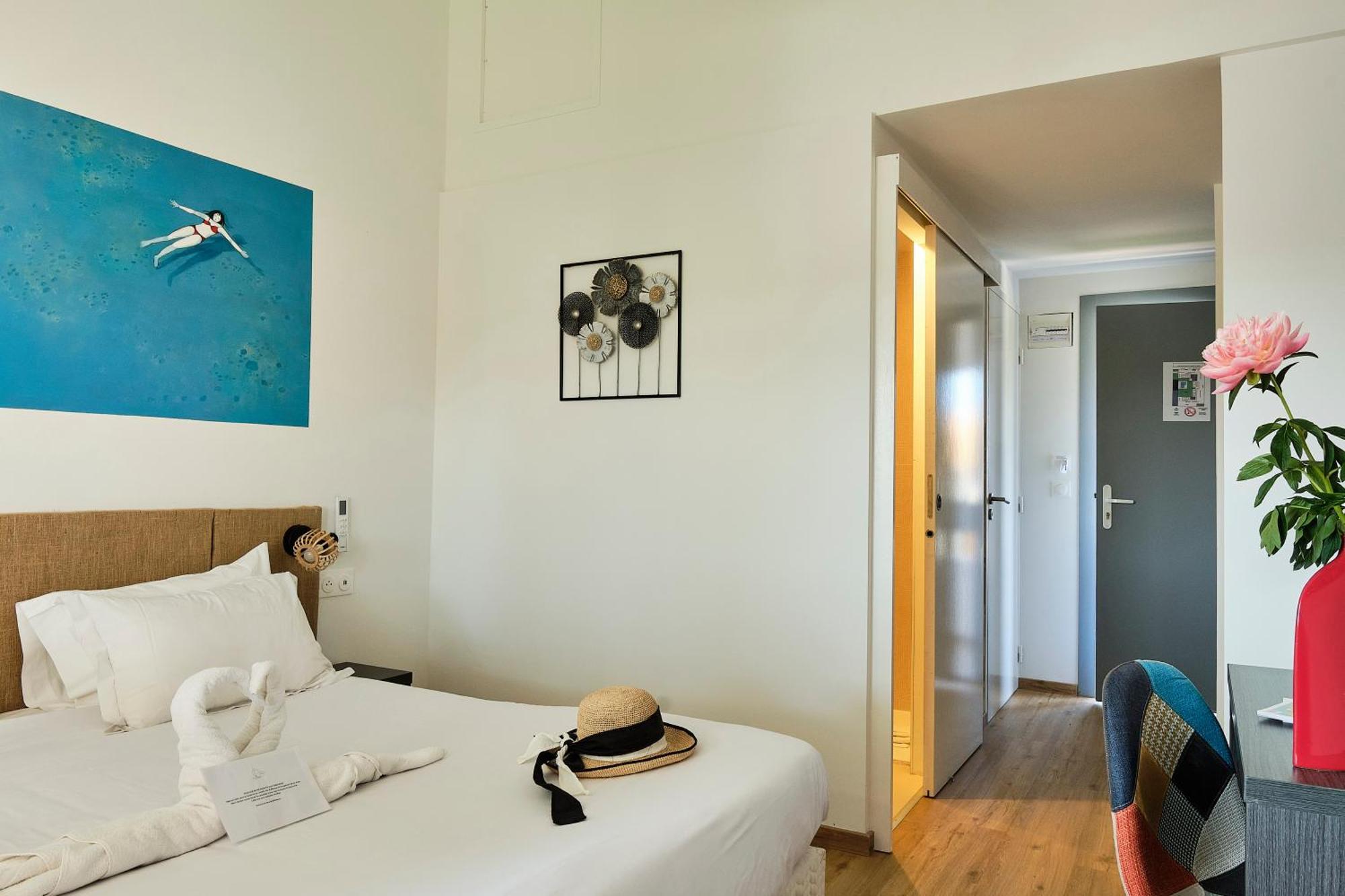 Artemia Aigues-Mortes - Hotel Avec Piscine ภายนอก รูปภาพ