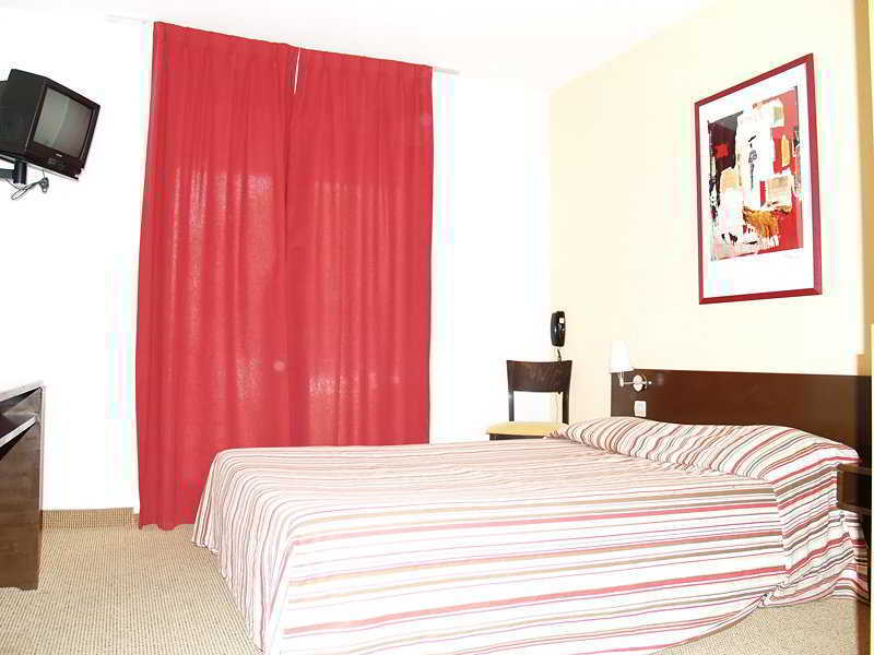 Artemia Aigues-Mortes - Hotel Avec Piscine ภายนอก รูปภาพ