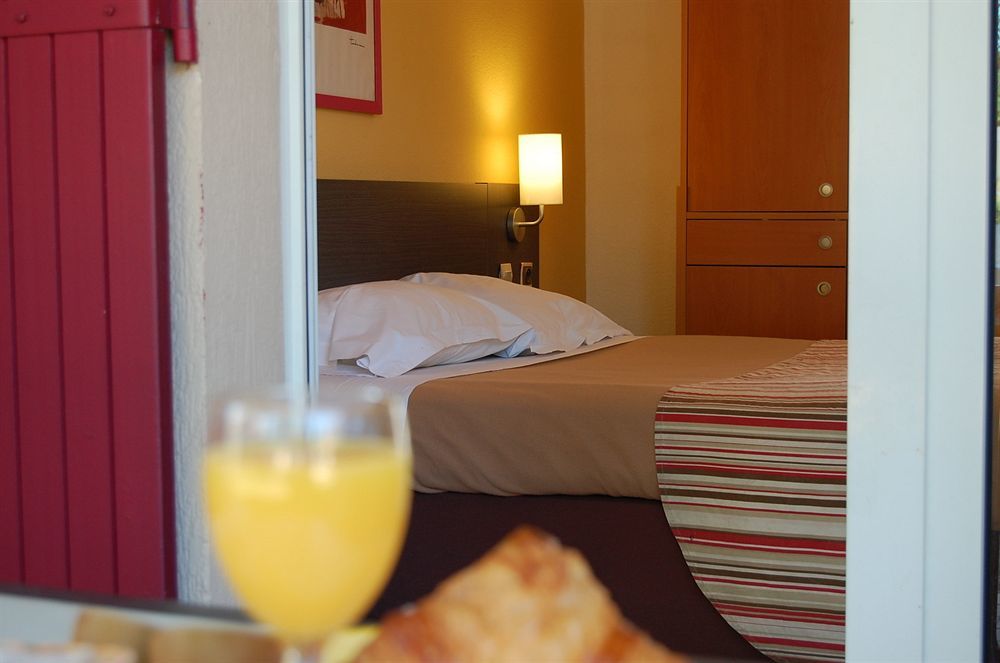 Artemia Aigues-Mortes - Hotel Avec Piscine ภายนอก รูปภาพ