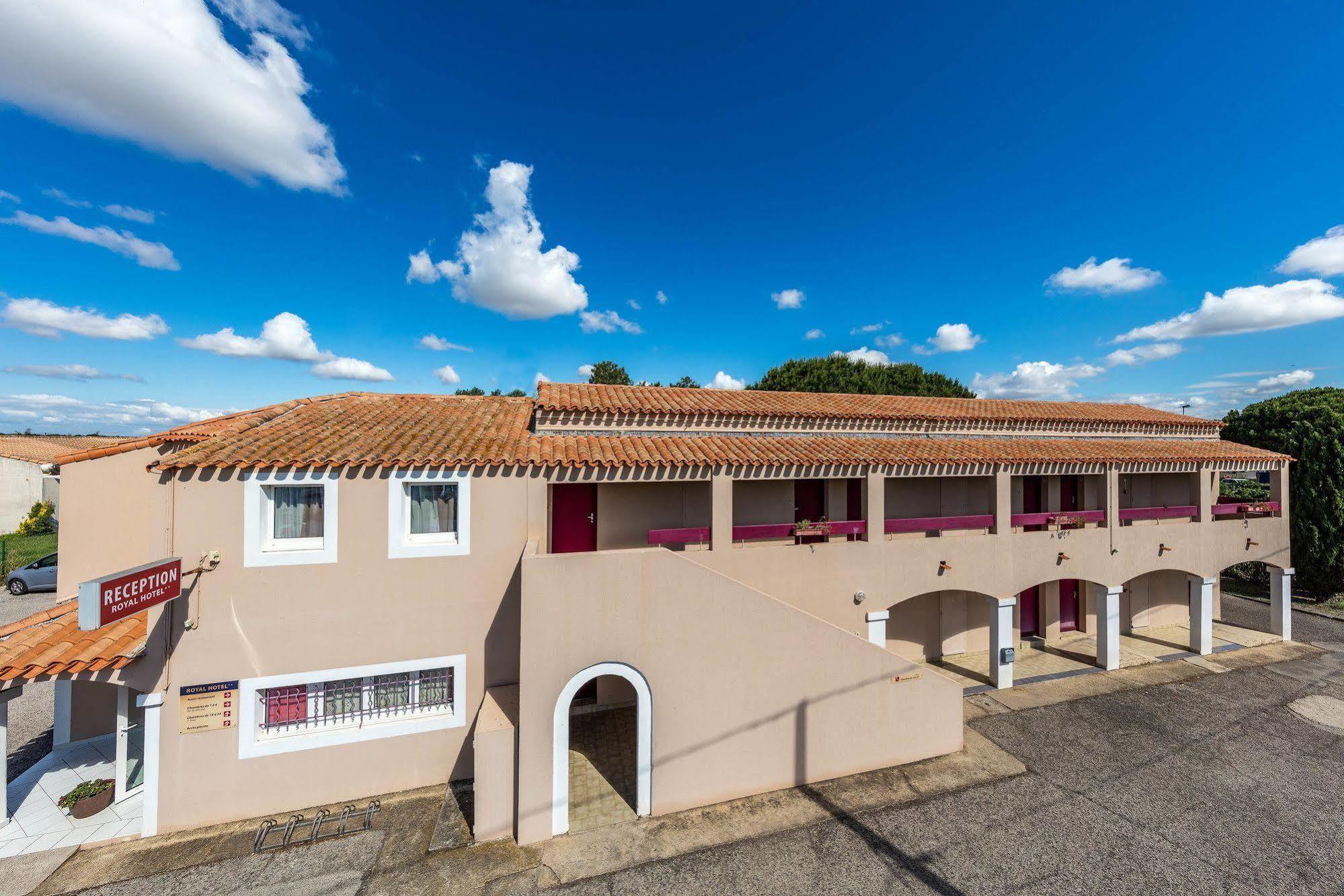 Artemia Aigues-Mortes - Hotel Avec Piscine ภายนอก รูปภาพ