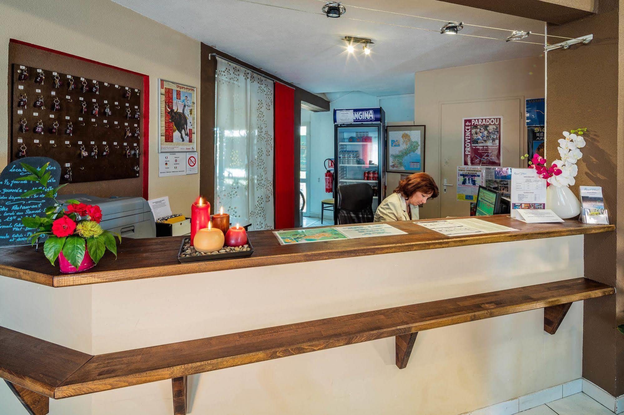 Artemia Aigues-Mortes - Hotel Avec Piscine ภายนอก รูปภาพ