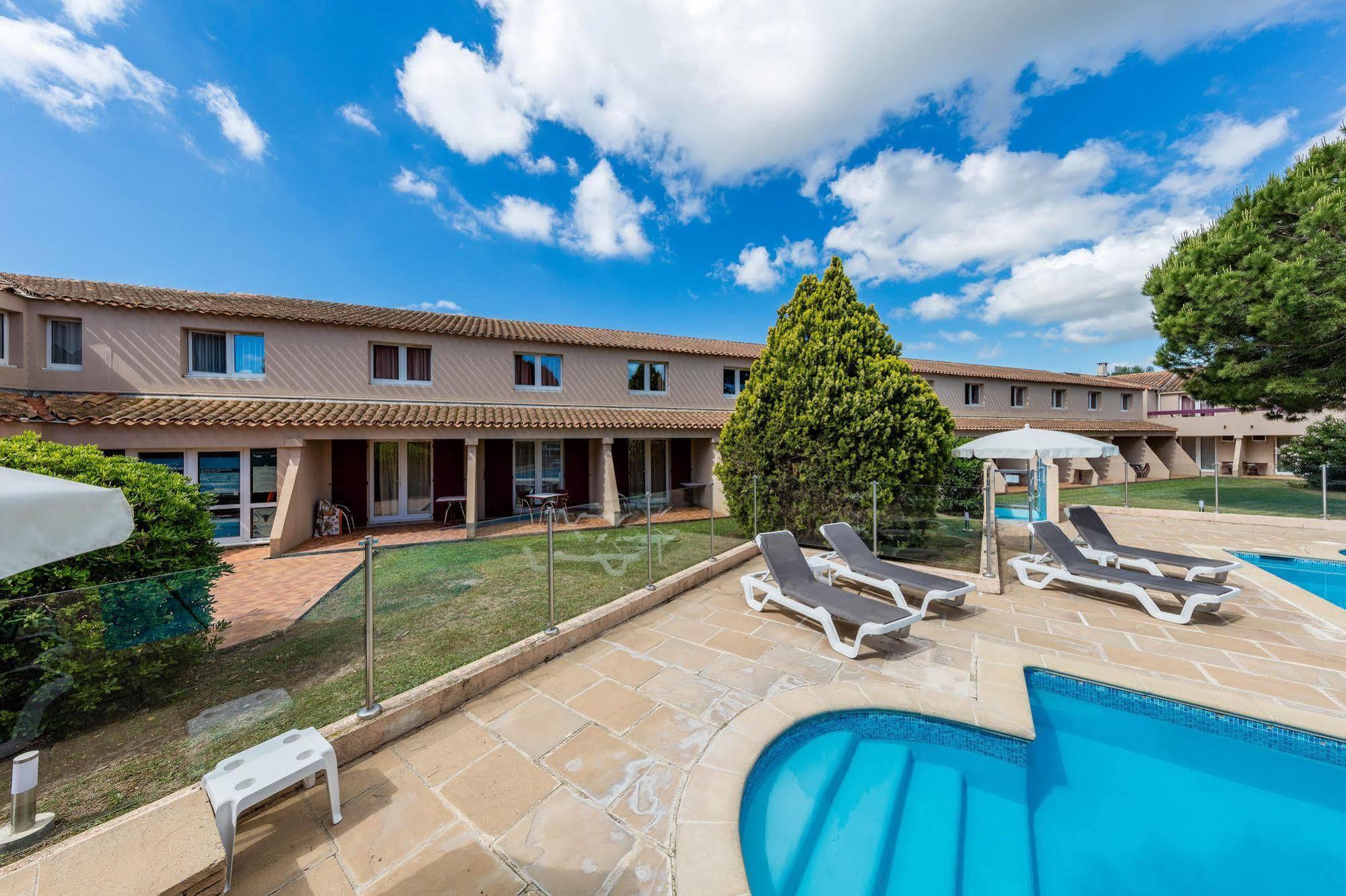 Artemia Aigues-Mortes - Hotel Avec Piscine ภายนอก รูปภาพ