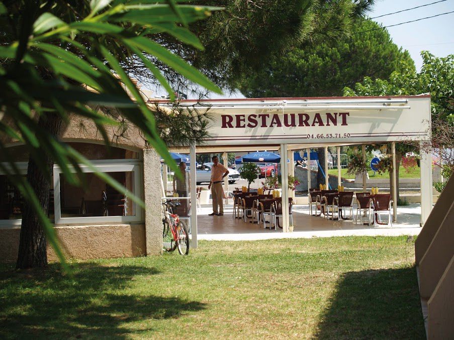 Artemia Aigues-Mortes - Hotel Avec Piscine ภายนอก รูปภาพ